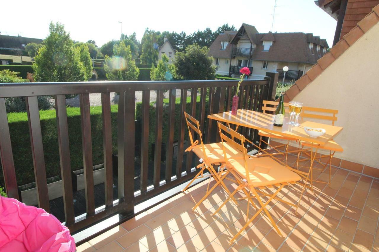 Cadre Exceptionnel: Duplex Classe 4**** Tennis, Piscine, Parking, Linge Inclus, Wifi, Materiel Bebe, Proximite Centre Deauville Bagian luar foto