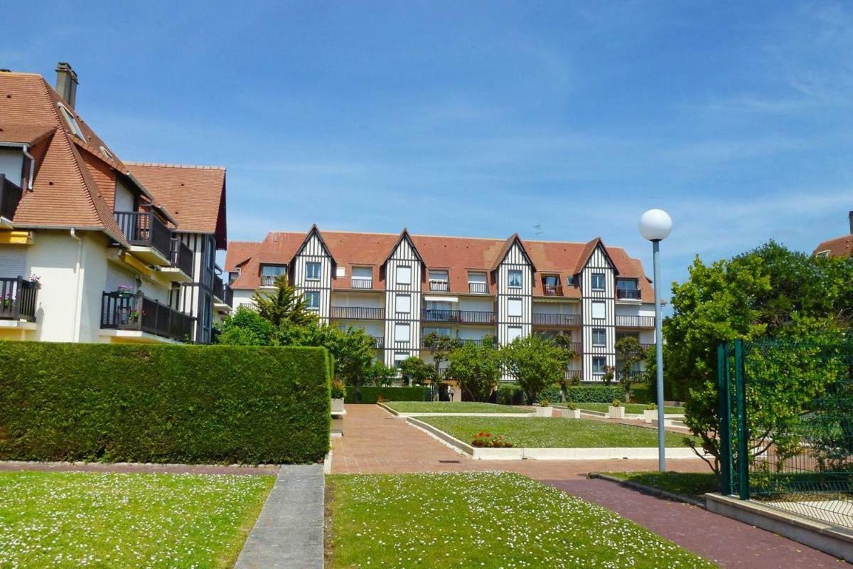 Cadre Exceptionnel: Duplex Classe 4**** Tennis, Piscine, Parking, Linge Inclus, Wifi, Materiel Bebe, Proximite Centre Deauville Bagian luar foto