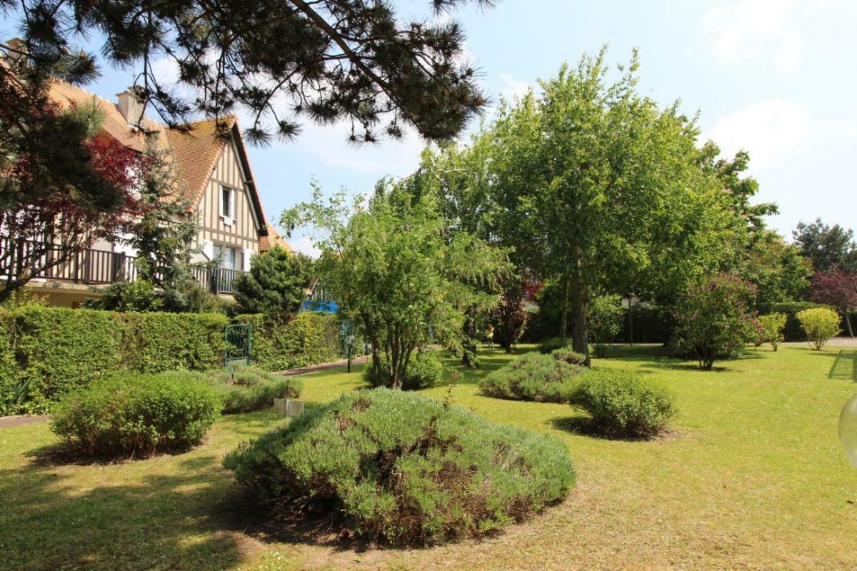 Cadre Exceptionnel: Duplex Classe 4**** Tennis, Piscine, Parking, Linge Inclus, Wifi, Materiel Bebe, Proximite Centre Deauville Bagian luar foto